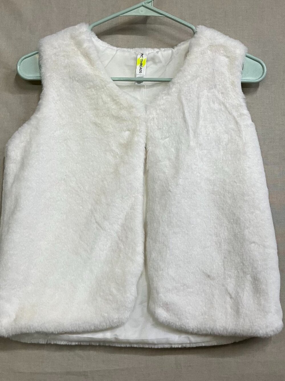 Epic Threads Girls Faux Fur Vest Jacket Size M 10/12 White Sleeveless Winter
